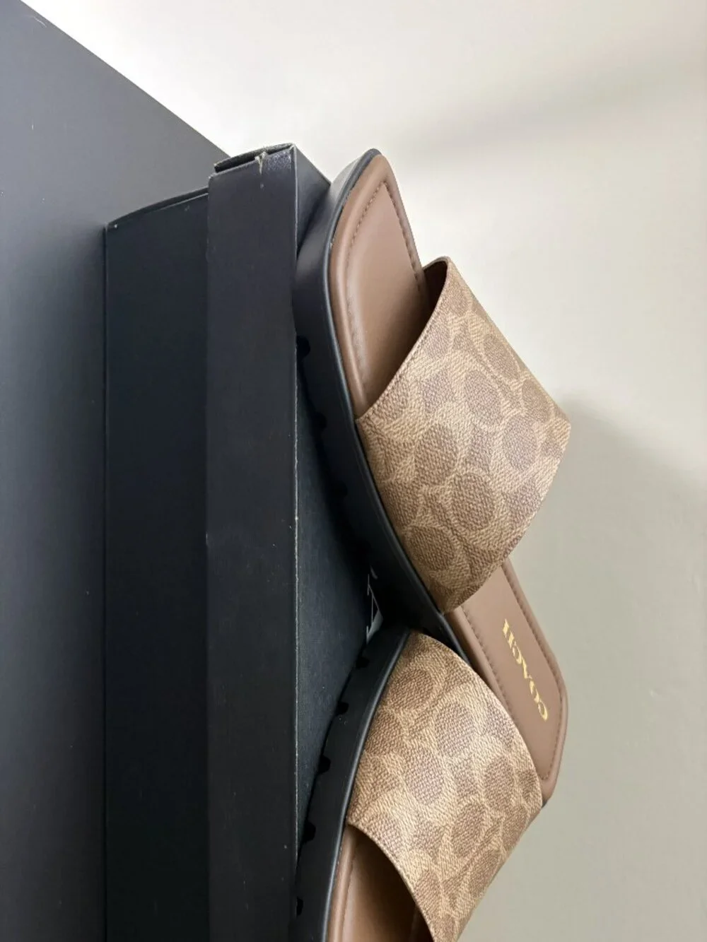 NEW COACH Size 8.5 B Women's Slide Sandal FLORENCE Khaki SIG C Coated Canvas - Picture 2 of 4